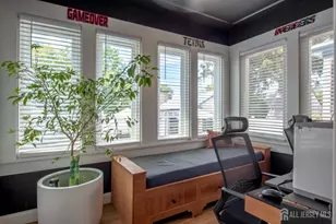 10 N 8th Ave N, Highland Park, NJ 08904 - Photo 17