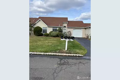 572 Nutley Drive #B, Monroe Township, NJ 08831 - Photo 1