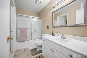 305 Sunshine Ct, Sayreville, NJ 08859 - Photo 13