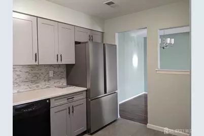 310 Michaels Court #310, Woodbridge Township, NJ 07095 - Photo 11