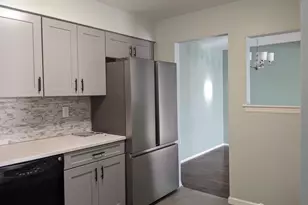 310 Michaels Ct, Woodbridge Township, NJ 07095 - Photo 11