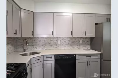 310 Michaels Court #310, Woodbridge Township, NJ 07095 - Photo 9