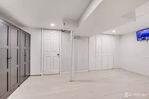 14 Linden St, Carteret, NJ 07008 - Photo 31