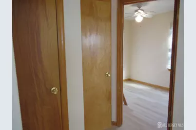 38 Eisenhower Drive, Sayreville, NJ 08872 - Photo 13