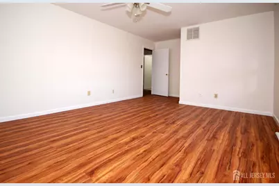 1 Wellington Court, Sayreville, NJ 08872 - Photo 15