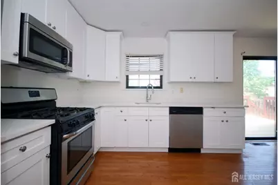 1 Wellington Court, Sayreville, NJ 08872 - Photo 9