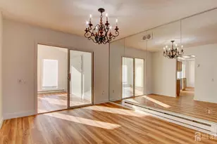 368C Metuchen Dr, Monroe Township, NJ 08831 - Photo 9