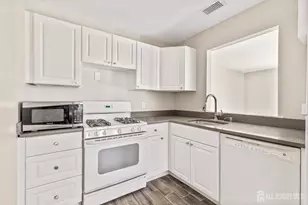 2301 Bayhead Dr, Sayreville, NJ 08859 - Photo 9