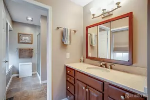 11 Bedfordshire Dr, Monroe Township, NJ 08831 - Photo 15