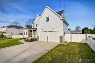 28 Clayton Ave, Monroe Township, NJ 08831 - Photo 3