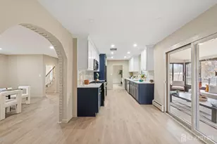 7 Weiss Dr, Middlesex, NJ 08846 - Photo 7