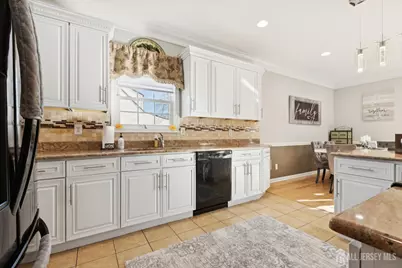 82 Tyndale Avenue, Monroe Township, NJ 08831 - Photo 9