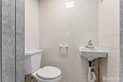 299 Howard Street, New Brunswick, NJ 08901 - Photo 19