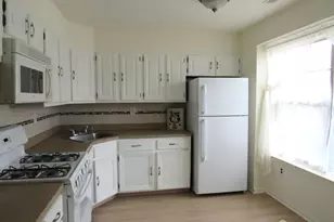 32 Lafayette Ct, North Brunswick Township, NJ 08902 - Photo 5