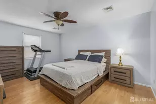 33 Kearney Rd, Sayreville, NJ 08879 - Photo 7