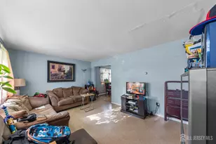 55 Frank St, Franklin Township, NJ 08873 - Photo 5