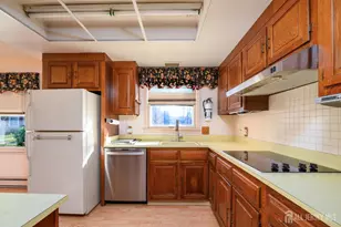 267 Milford Ln, Monroe Township, NJ 08831 - Photo 21