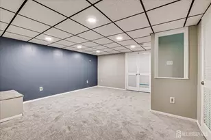 6 Tulip Ct, Edison, NJ 08820 - Photo 37