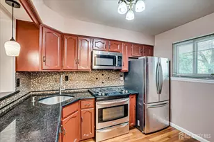 6 Tulip Ct, Edison, NJ 08820 - Photo 15