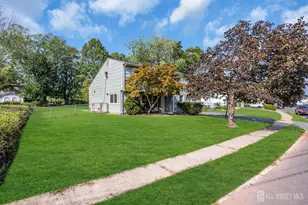 23 Barlow Rd, Edison, NJ 08817 - Photo 5