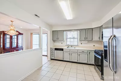 404 Maplecrest Road, Edison, NJ 08820 - Photo 13