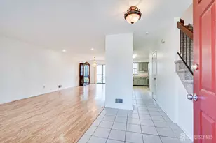 404 Maplecrest Rd, Edison, NJ 08820 - Photo 5