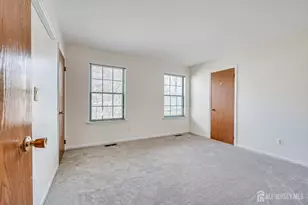 404 Maplecrest Rd, Edison, NJ 08820 - Photo 21