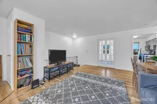 14 York Dr, Edison, NJ 08817 - Photo 9