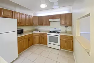 479 Danbury Ln, East Brunswick Township, NJ 08816 - Photo 5