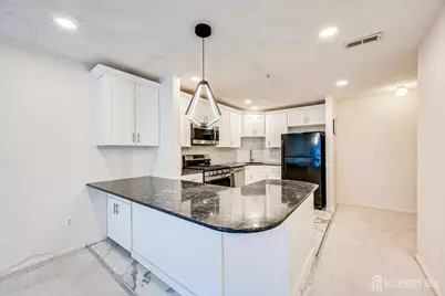 10 Guisborough Way, Edison, NJ 08820 - Photo 9