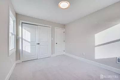 237 Mawbey Street, Woodbridge Township, NJ 07095 - Photo 25