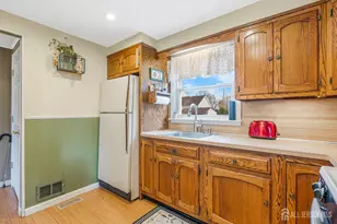 61 Parkside Ave, Piscataway Township, NJ 08854 - Photo 9