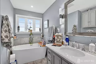 10 Barbara Pl, Sayreville, NJ 08872 - Photo 17