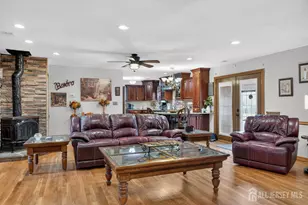 10 Barbara Pl, Sayreville, NJ 08872 - Photo 15