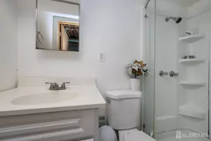 1 Ovington Ave, Edison, NJ 08817 - Photo 33