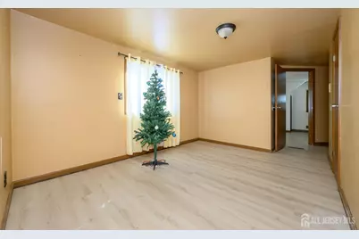 1 Ovington Avenue, Edison, NJ 08817 - Photo 21