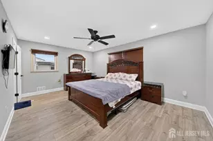 269 Rosewood Ln, Port Reading, NJ 07064 - Photo 17