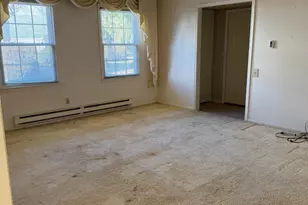 413 Oxford Ln, Monroe Township, NJ 08831 - Photo 5