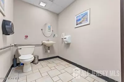 100 W Pond Road, Perth Amboy, NJ 08861 - Photo 9