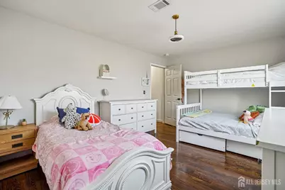 60 Thornall Street, Carteret, NJ 07008 - Photo 17