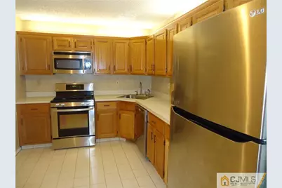 129 Albury Way, North Brunswick Township, NJ 08902 - Photo 3