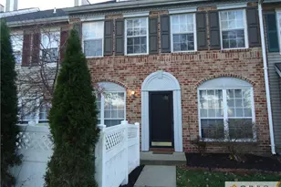 129 Albury Way, North Brunswick Township, NJ 08902 - Photo 15