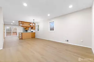 945 Lincoln Blvd, Middlesex, NJ 08846 - Photo 9