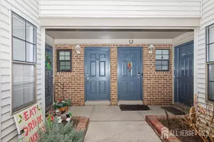 208 Sunshine Ct, Sayreville, NJ 08859 - Photo 3