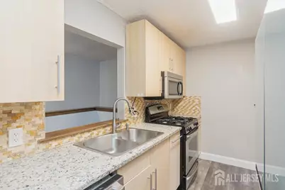 208 Sunshine Court, Sayreville, NJ 08859 - Photo 9