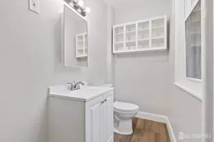 20 Linden Ct, Jersey City, NJ 07305 - Photo 3