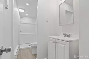 20 Linden Ct, Jersey City, NJ 07305 - Photo 29