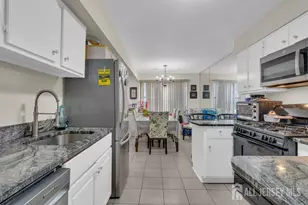 603 Green Hollow Dr, Iselin, NJ 08830 - Photo 7