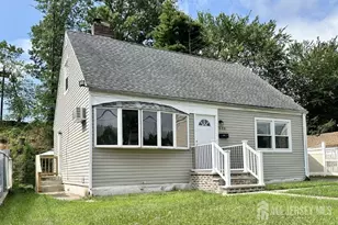 533 S Park Dr S, Perth Amboy, NJ 08861 - Photo 1