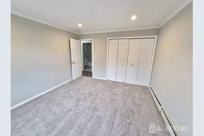 533 S Park Drive S, Perth Amboy, NJ 08861 - Photo 9